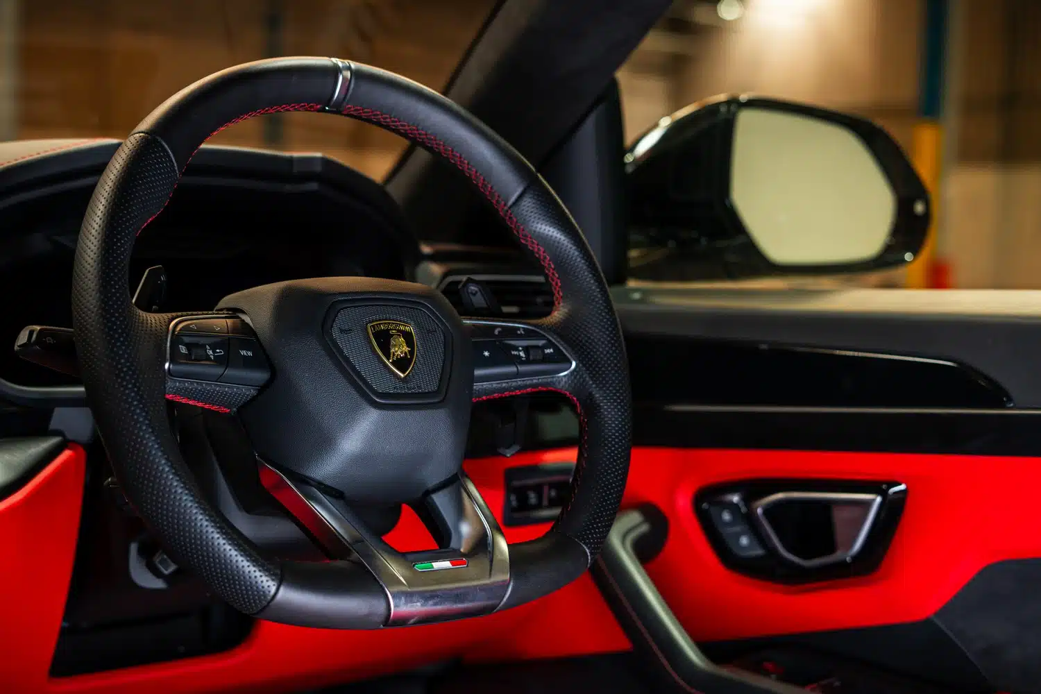 Interior image of the Steering wheel within a 2021 Lamborghini Urus V8 Auto